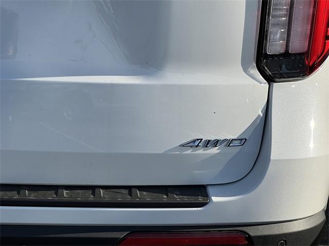 new 2025 Ford Explorer car