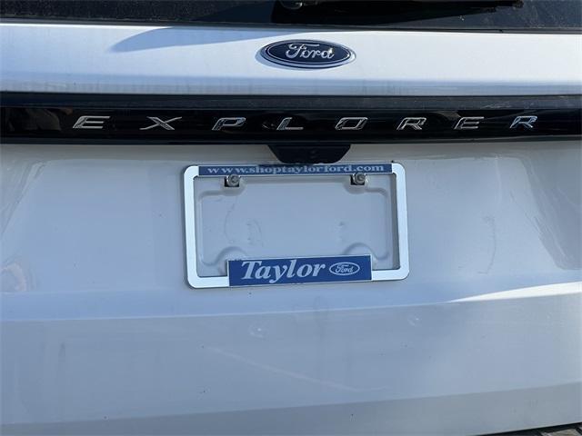new 2025 Ford Explorer car