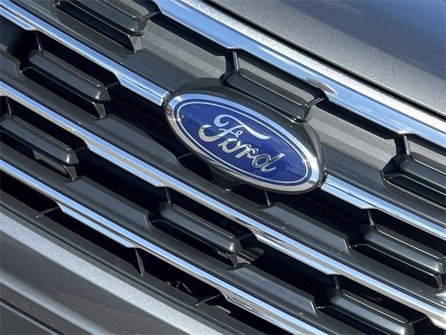 new 2025 Ford Explorer car