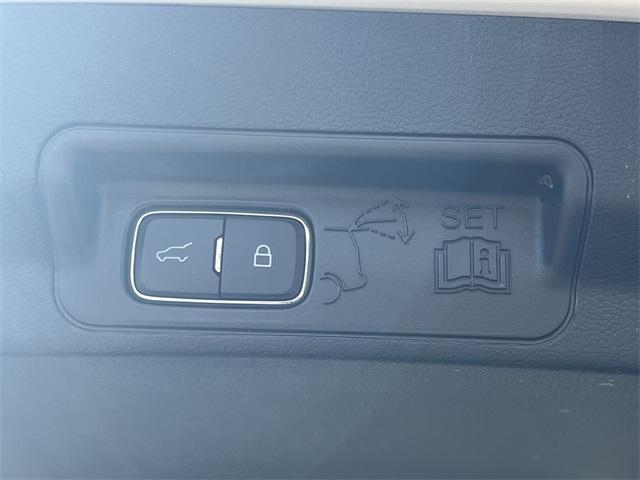 new 2025 Ford Explorer car