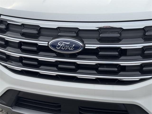 new 2025 Ford Explorer car