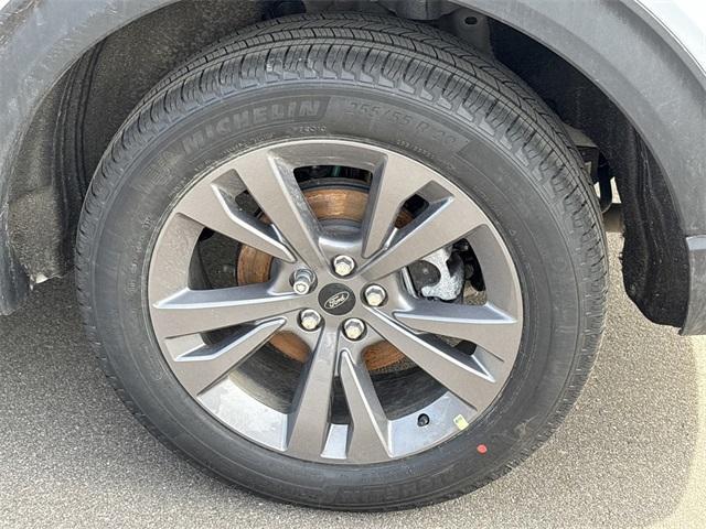 new 2025 Ford Explorer car