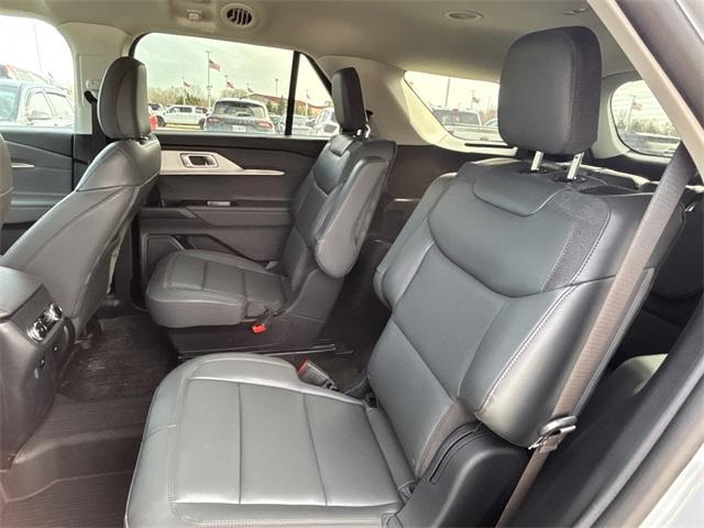 new 2025 Ford Explorer car