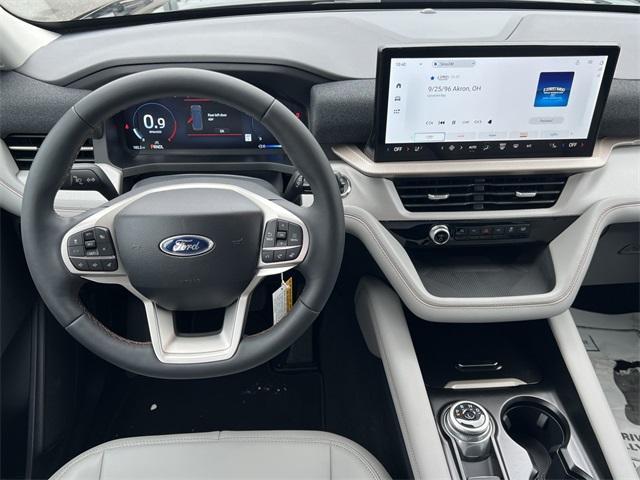 new 2025 Ford Explorer car