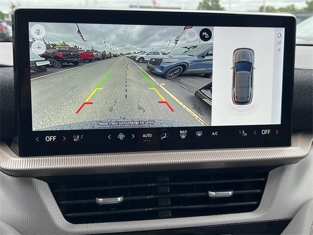 new 2025 Ford Explorer car