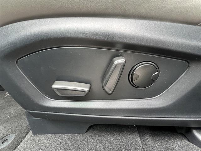 new 2025 Ford Explorer car