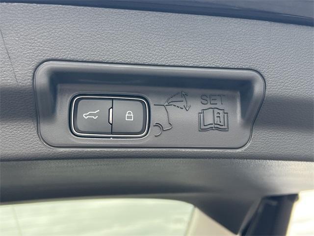 new 2025 Ford Explorer car