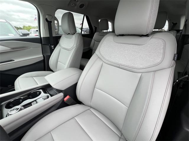 new 2025 Ford Explorer car