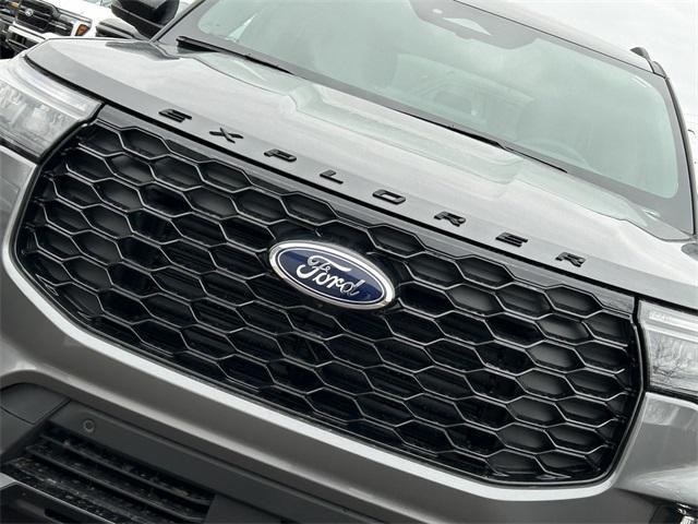 new 2025 Ford Explorer car
