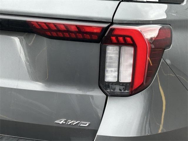 new 2025 Ford Explorer car