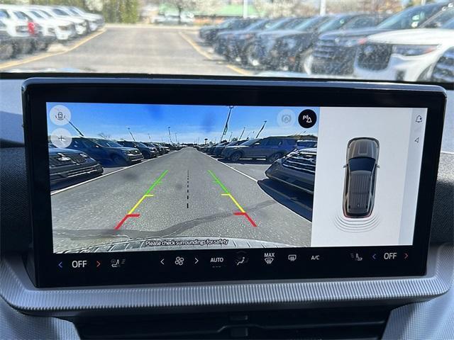 new 2025 Ford Explorer car