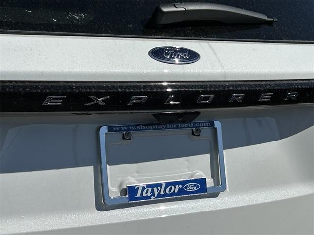 new 2025 Ford Explorer car