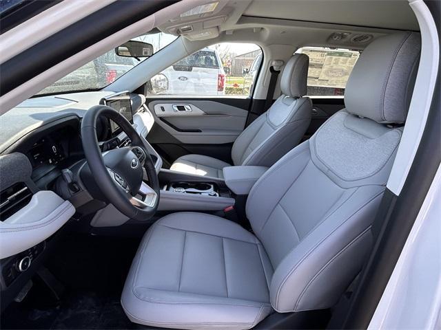new 2025 Ford Explorer car