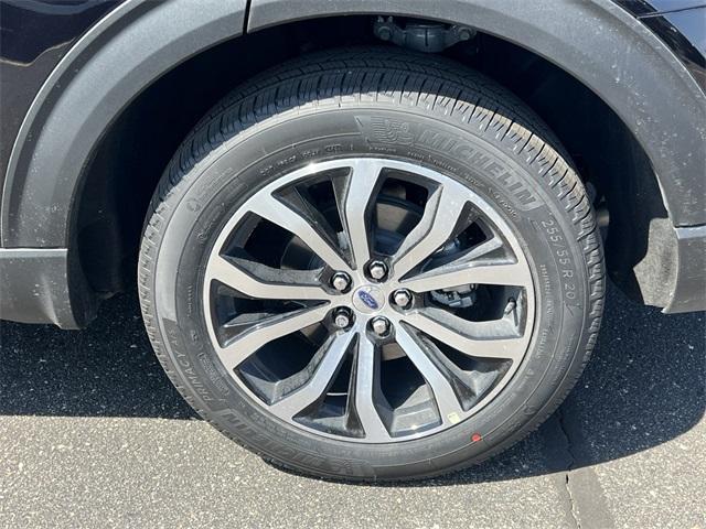 new 2025 Ford Explorer car