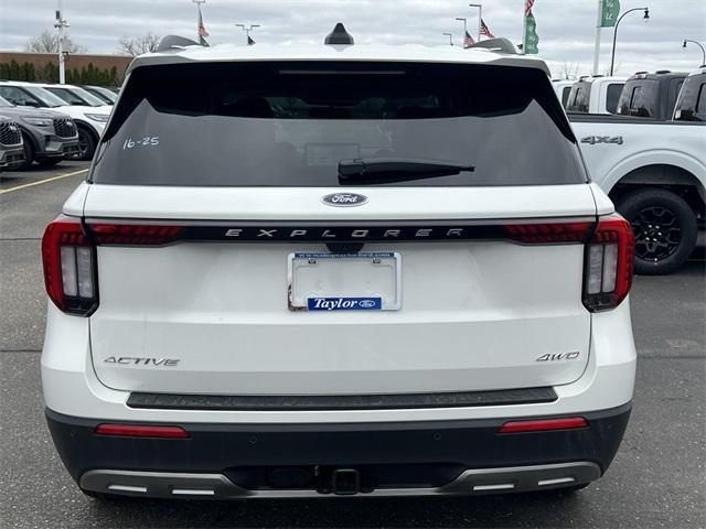 new 2025 Ford Explorer car