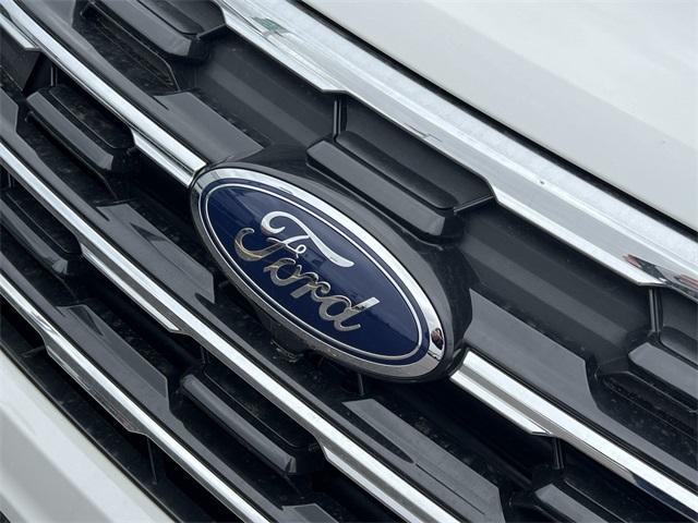 new 2025 Ford Explorer car