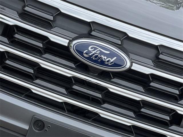 new 2025 Ford Explorer car