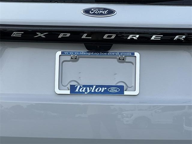 new 2025 Ford Explorer car