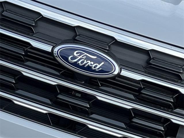 new 2025 Ford Explorer car