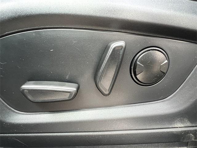 new 2025 Ford Explorer car
