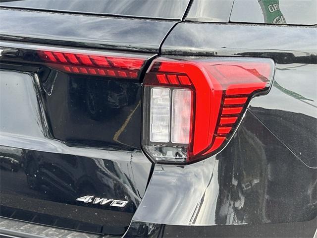 new 2025 Ford Explorer car