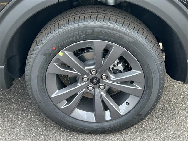 new 2025 Ford Explorer car