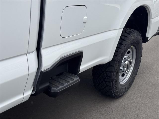 new 2025 Ford F-350 car