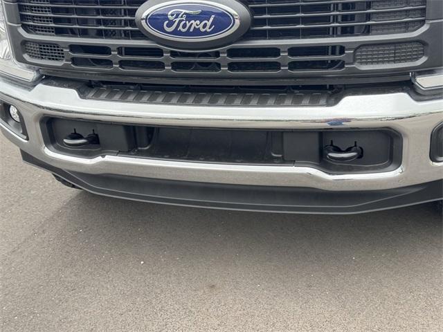 new 2025 Ford F-350 car