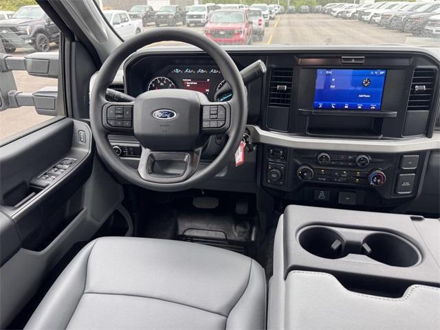 new 2025 Ford F-350 car