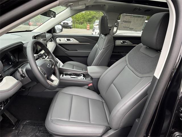 new 2025 Ford Explorer car