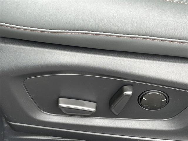 new 2025 Ford Explorer car