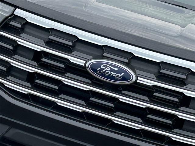 new 2025 Ford Explorer car