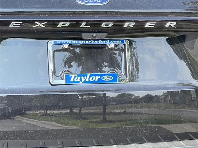 new 2025 Ford Explorer car