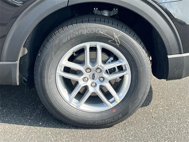 new 2025 Ford Explorer car