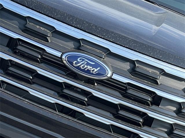 new 2025 Ford Explorer car