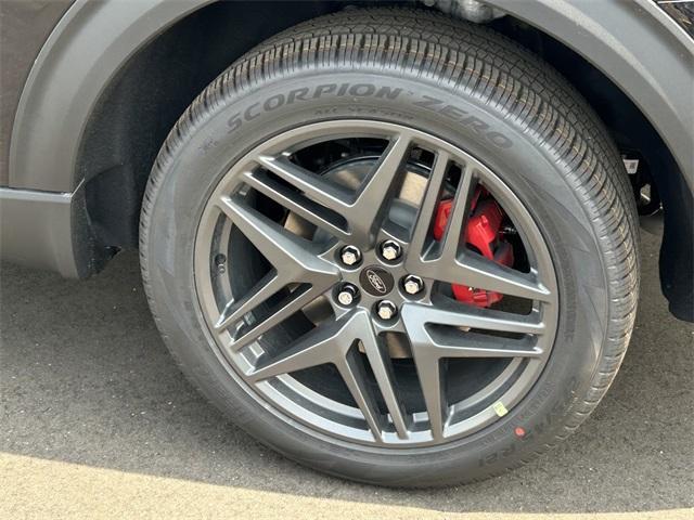 new 2025 Ford Explorer car