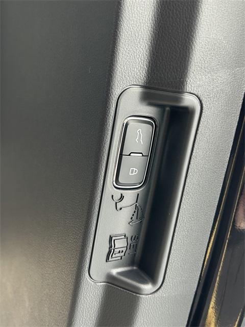 new 2025 Ford Explorer car