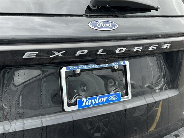 new 2025 Ford Explorer car