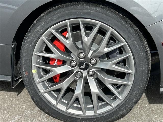 new 2025 Ford Mustang car