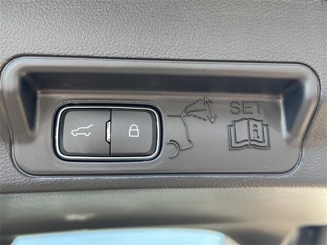 new 2025 Ford Explorer car