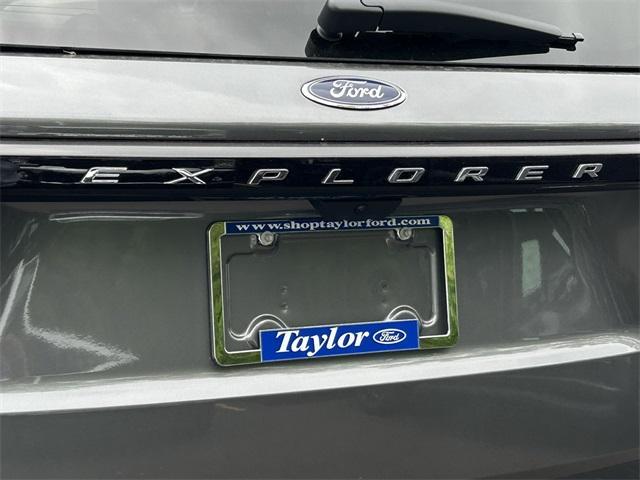 new 2025 Ford Explorer car