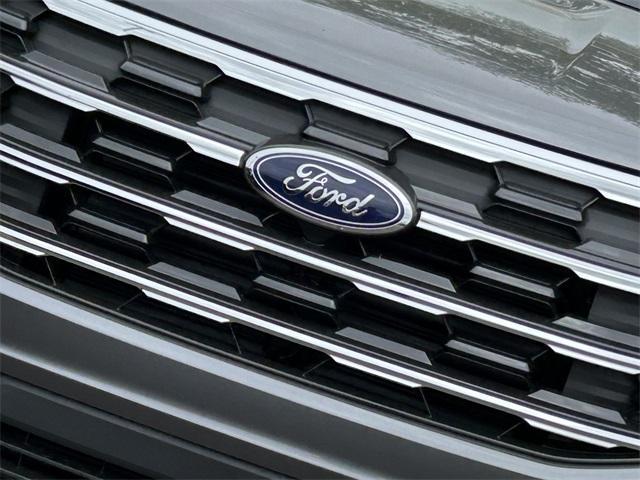 new 2025 Ford Explorer car