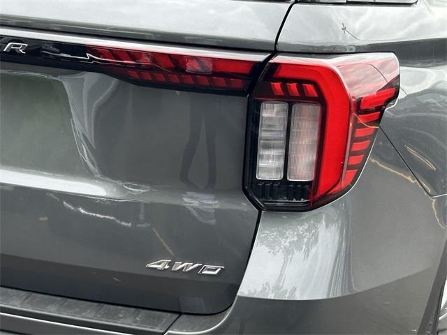new 2025 Ford Explorer car
