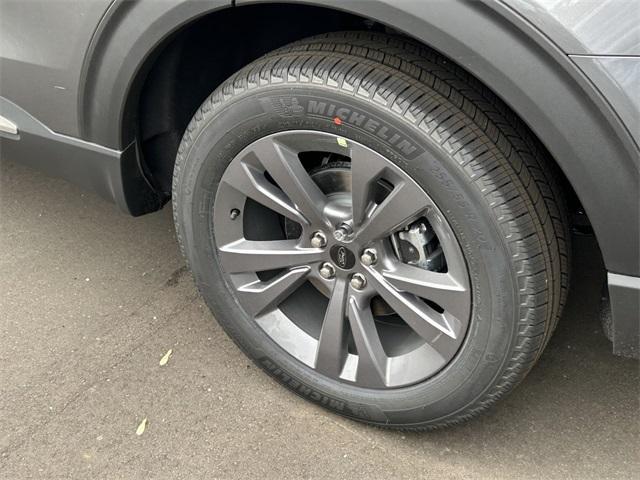 new 2025 Ford Explorer car