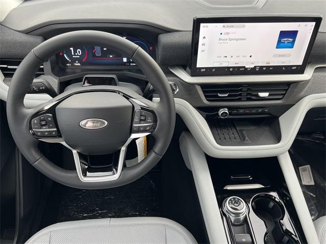 new 2025 Ford Explorer car