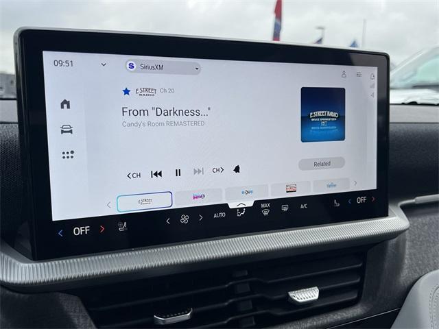 new 2025 Ford Explorer car