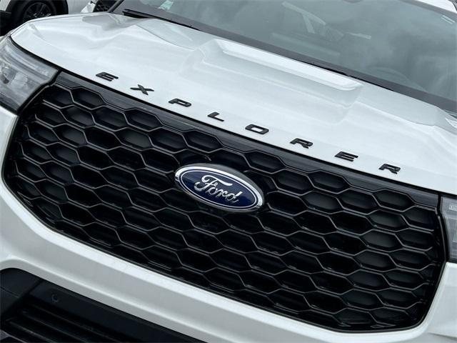 new 2025 Ford Explorer car