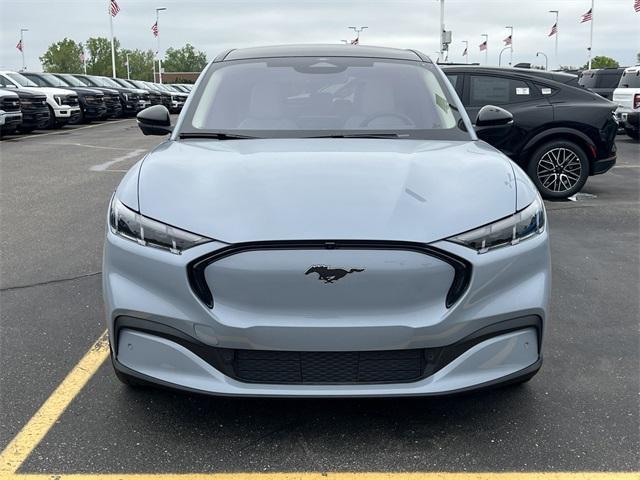 new 2025 Ford Mustang Mach-E car