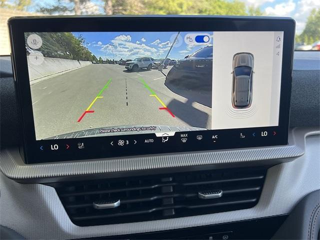 new 2025 Ford Explorer car