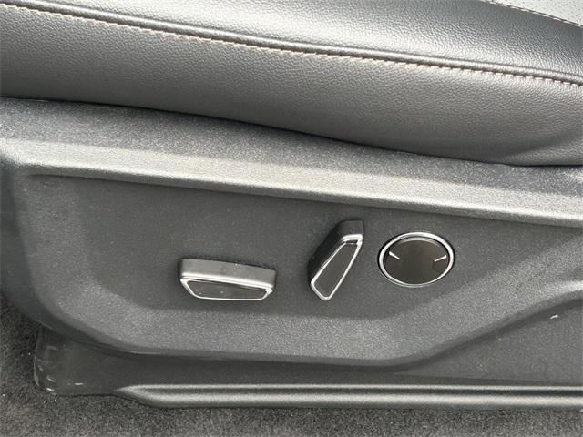 new 2025 Ford F-150 Lightning car